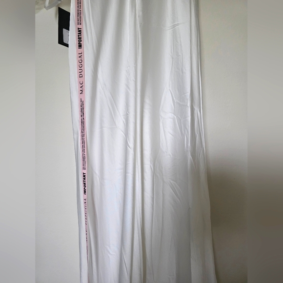 Ieena‎ for Mac Dugga White One Shoulder Double Strap Satin Gown Sz 6 - Picture 8 of 12